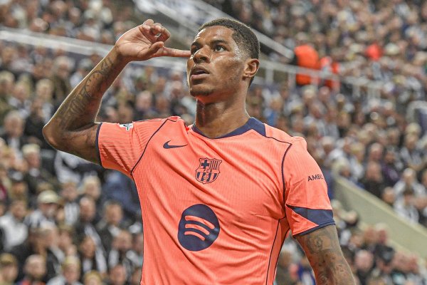 天织股票配资 5场造6球! 27岁拉师傅近5场2球4助巴萨5连胜, 租借可选3000万买断